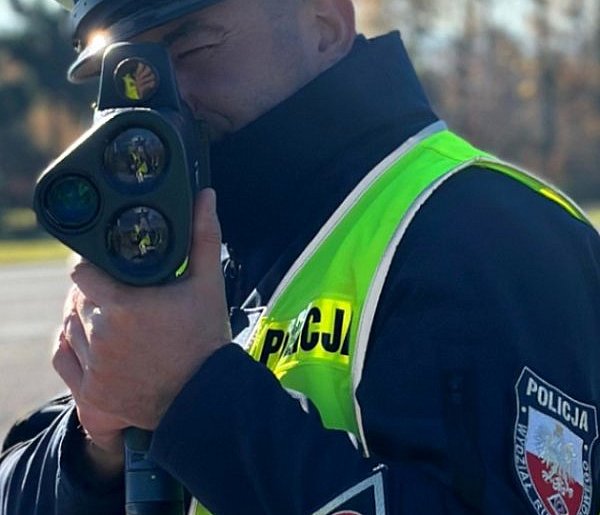 121 km/h w zabudowanym. 18-latek stracił prawo jazdy-102422