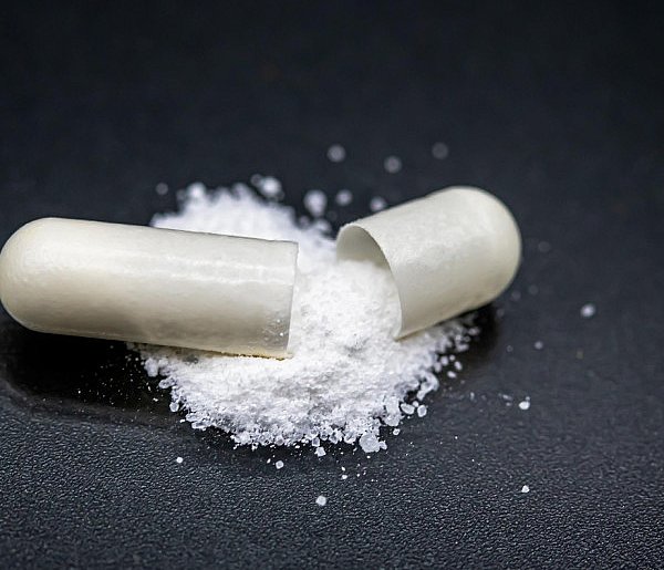 Salmonella w popularnym suplemencie. „Nie należy spożywać”-102529