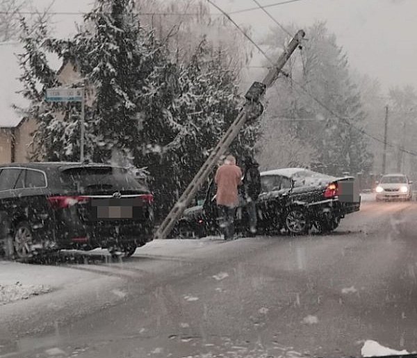 Trudne warunki na drogach. Policja z apelem-102527
