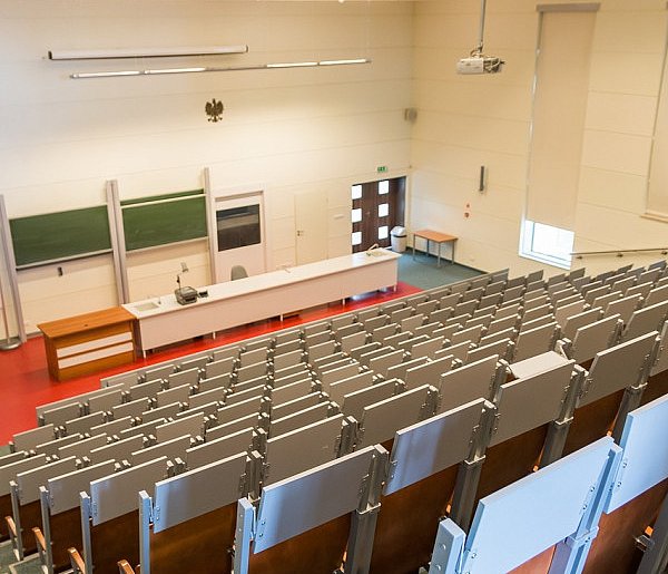 Uczelnie przeżywają oblężenie. Ten kierunek przyciąga tłumy-102754