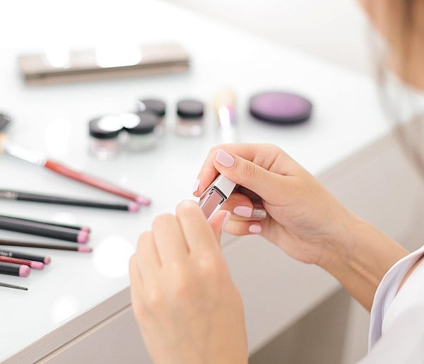 Nie używaj tych kosmetyków. GIS ostrzega przed produktami-102871