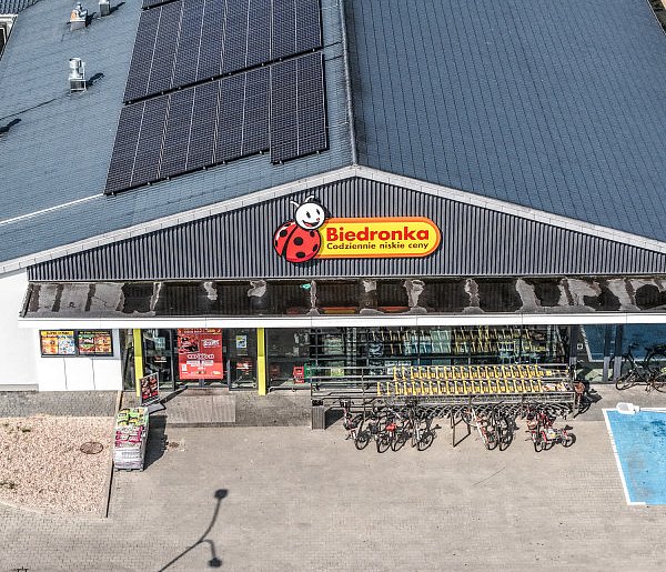 Biedronka zapłaci potężną karę. Sieć kusiła niejasną promocją-102927