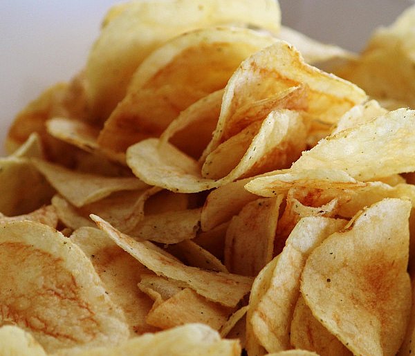 Podatek tłuszczowy uderzy w przekąski? Posłowie pokazują projekt-103306