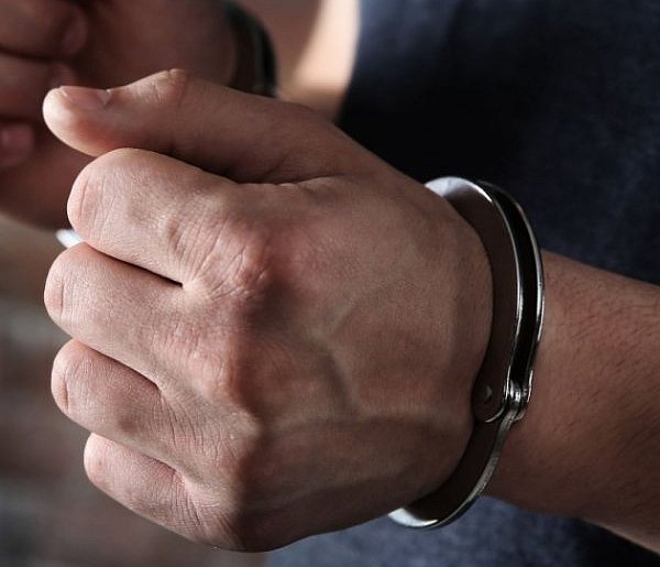 Ukrywał się na strychu domu w Niwiskach. Znaleźli go kryminalni-103341