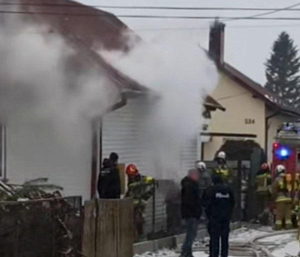 Pożar domu w Maliniu! Służby na miejscu-104044