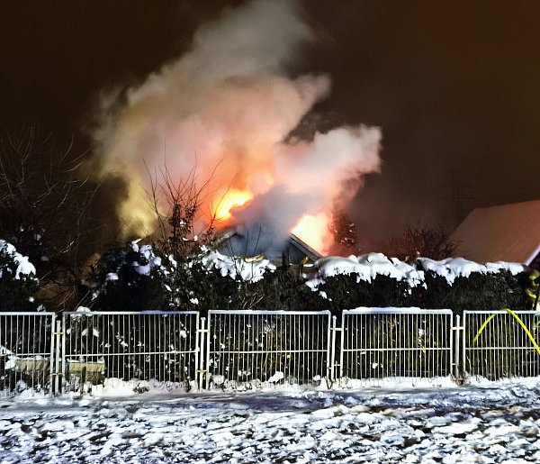 Pożar na ogrodach działkowych! [FOTO]-104374