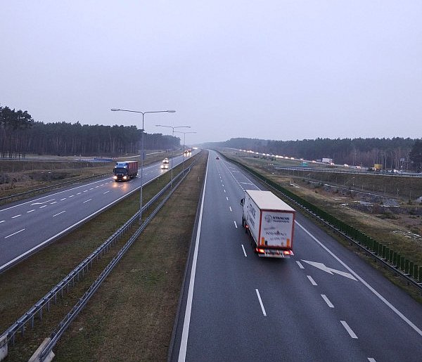 Lipiec przyniesie nowy obowiązek. Kierowcy będą musieli to mieć-104474