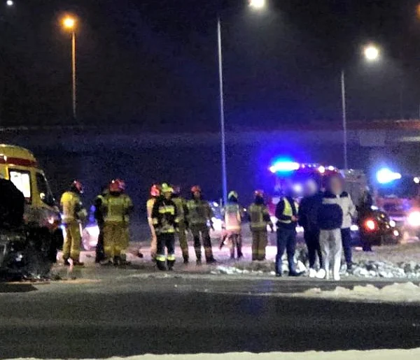 Wypadek w Tuszowie Narodowym! Audi zderzyło się z BMW-104629