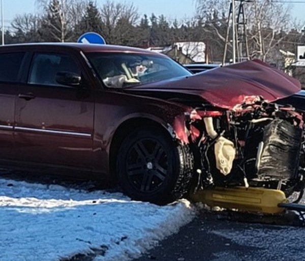 Kolejne zderzenie osobówek na obwodnicy Mielca!-104653