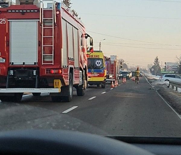 Wypadek na Wojsławskiej. Bus i dostawczak-104806