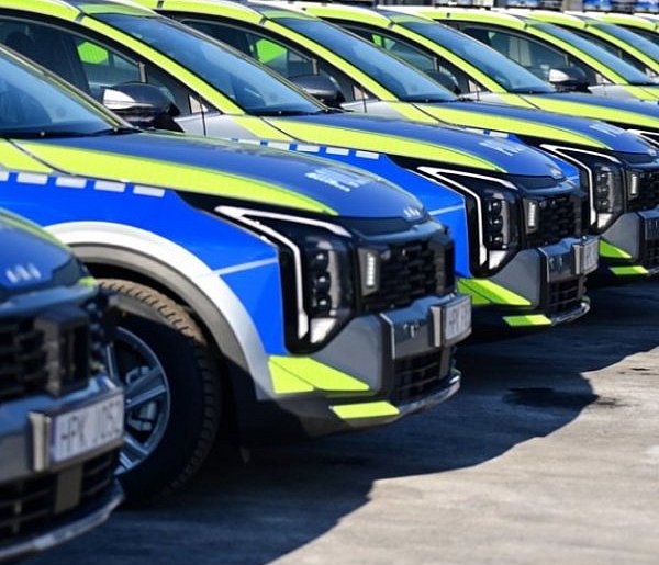 Kolejne dwa radiowozy dla mieleckiej Policji