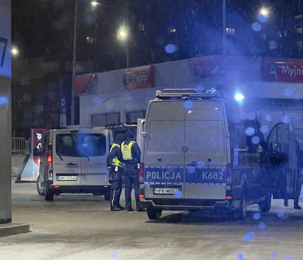 Awantura na Orlenie, sześć patroli na miejscu