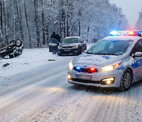Śnieg i oblodzenie w powiecie mieleckim. Najnowsze ostrzeżenia IMGW