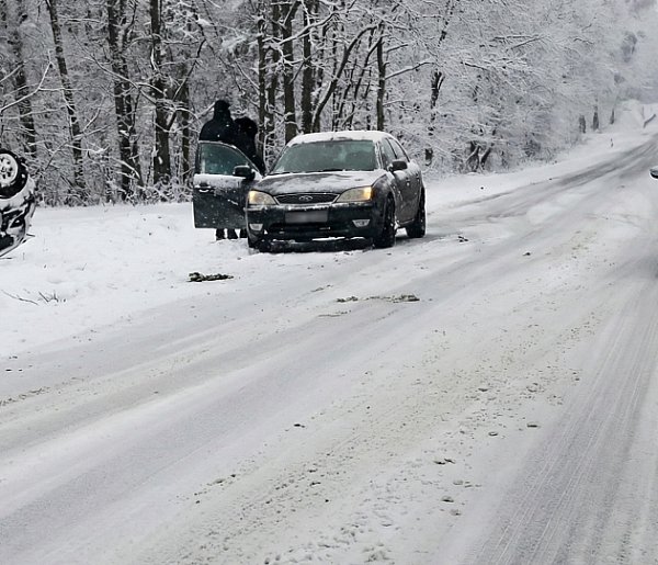 Śnieg i oblodzenie w powiecie mieleckim. Najnowsze ostrzeżenia IMGW