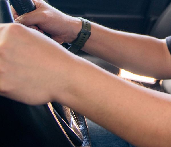 Kierowca volkswagena pijany i z sądowym zakazem prowadzenia