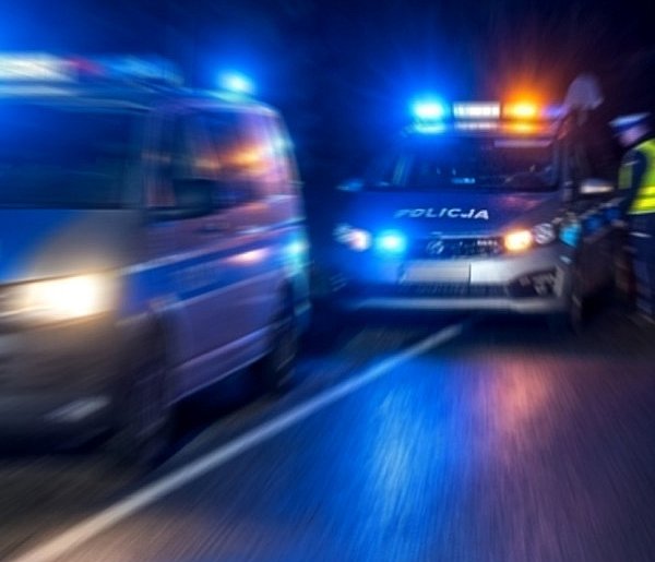 Młody kierowca hondy pijany. Miał narkotyki