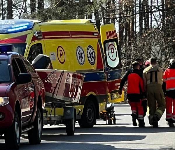 Blisko tragedii na stawach! Pijany nastolatek utknął w wodzie!