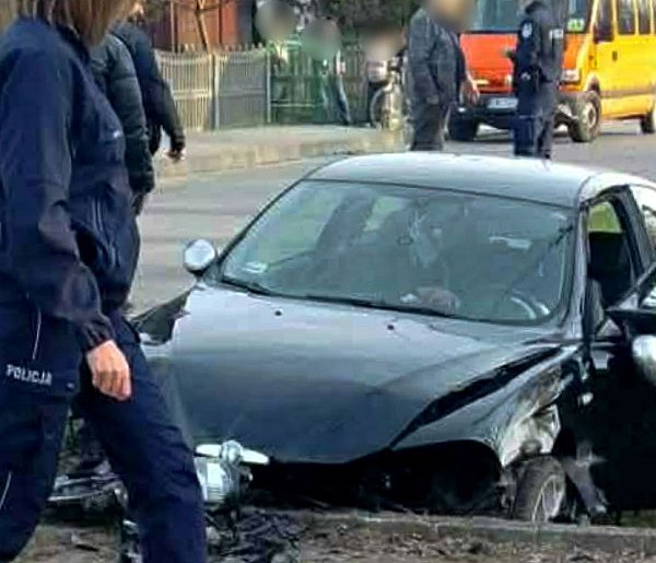 Autobus szkolny zderzył się z osobówką