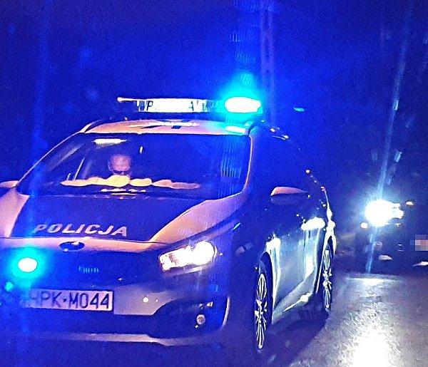 Kompletnie pijana jechała audi. Co grozi 53-letniej kobiecie?