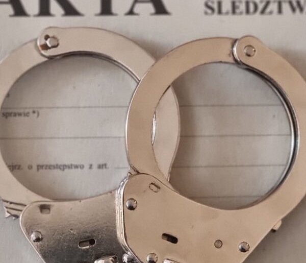 Wpadł z narkotykami w Złotnikach. 41-latek zatrzymany przez kryminalnych