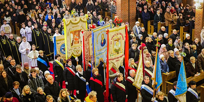 Patriotycznie w kościele MBNP. Bp Jeż: Gdy jesteśmy zanurzeni w Bogu, jesteśmy bezpieczni