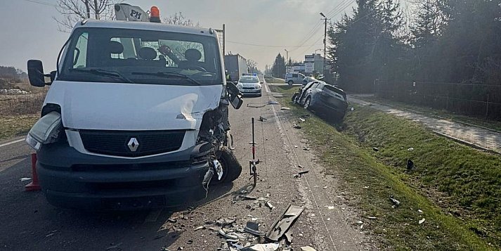 Czołowe zderzenie w Padwi. Utrudnienia w ruchu