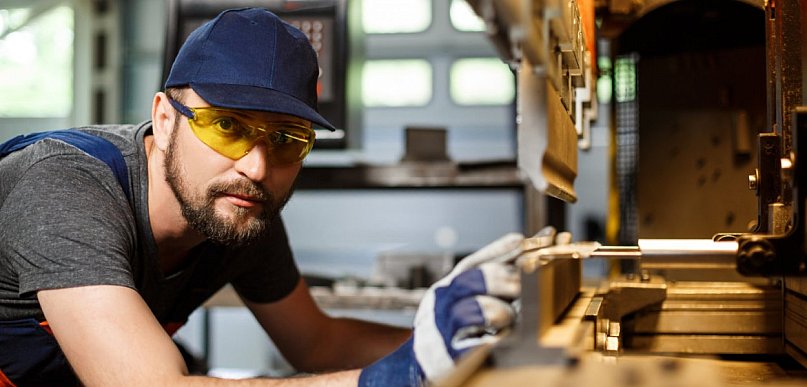 Co wyróżnią nowoczesną obróbkę CNC?