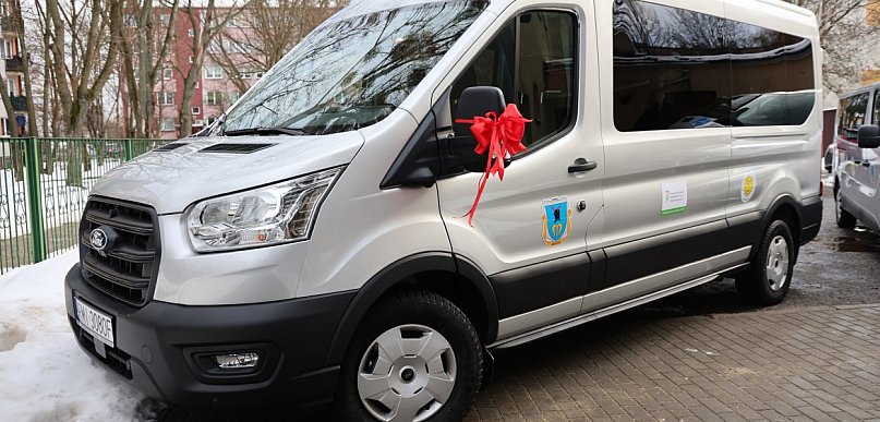 Nowy samochód dla Warsztatów Terapii Zajęciowej