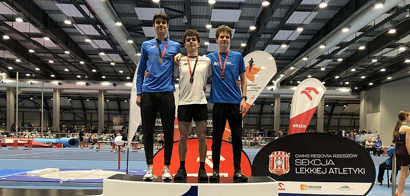 13 medali LKS Stal Mielec w Rzeszowie. Udany start w halowym mityngu POZLA