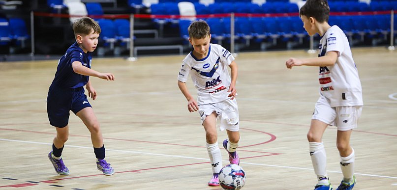 Młodzieżowe Mistrzostwa Podkarpacia w futsalu. FKS mistrzem [FOTO]