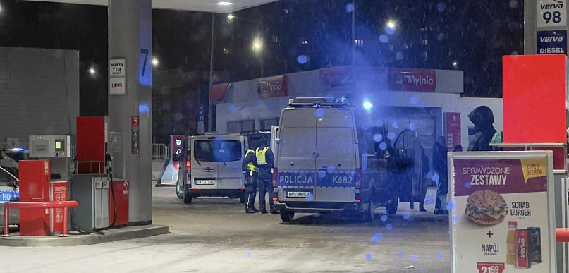 Awantura na Orlenie, sześć patroli na miejscu