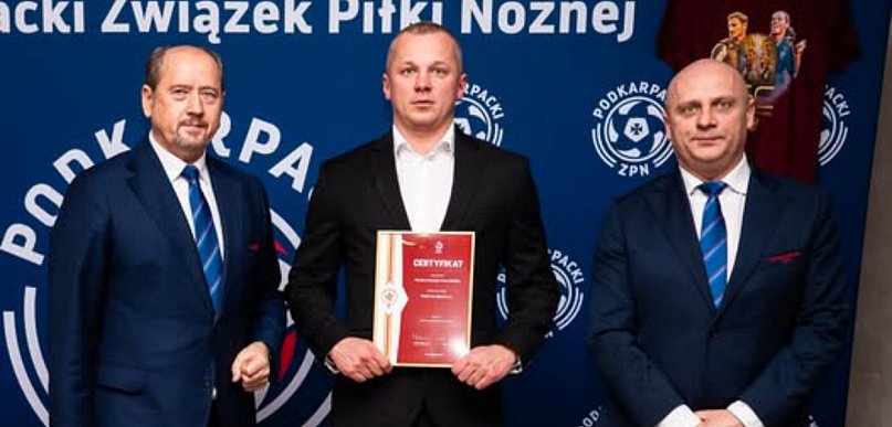 Złoty Certyfikat PZPN dla Akademii FKS Stal Mielec. Historyczne wyróżnienie
