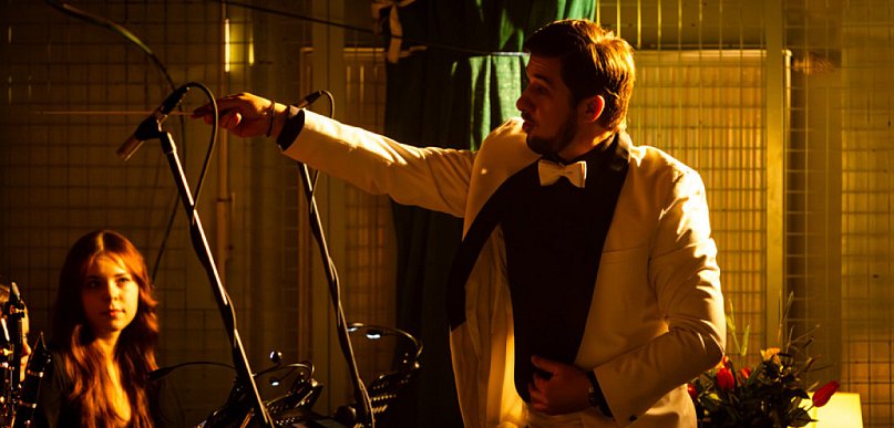 Filmowy koncert z okazji Dnia Kobiet w gminie Wadowice Górne