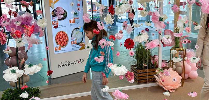 Świętowanie Dnia Kobiet w Galerii Navigator. Zakupy i nagrody dla klientów [FOTO]