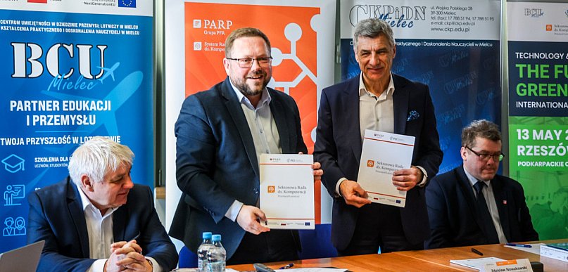 Rada Kompetencji Lotniczych obradowała w Mielcu. Jest porozumienie