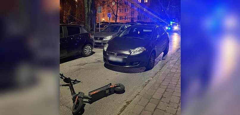 Nastolatek na hulajnodze wpadł pod samochód. Trafił do szpitala