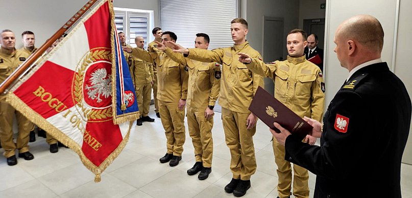Nowi strażacy złożyli ślubowanie w KP PSP w Mielcu