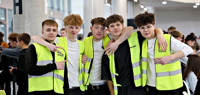 Targi Edukacyjne w Mielcu po raz 21. Uczniowie poznali ofertę szkół [FOTO]