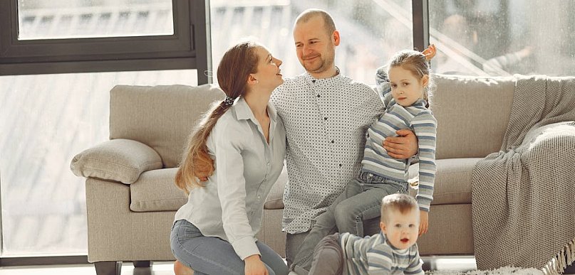 Rodzina zastępcza – najpiękniejsza forma pomocy. Zobacz, jak zacząć