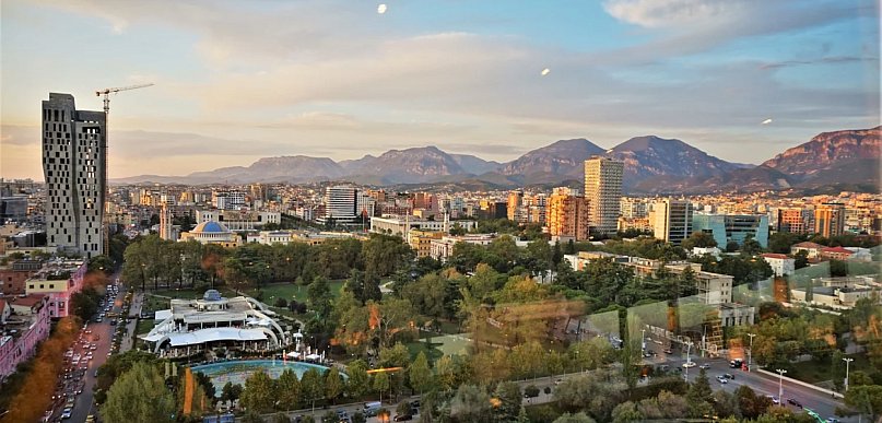 Podróż Autem z Tirany – Budżet i Najważniejsze Porady