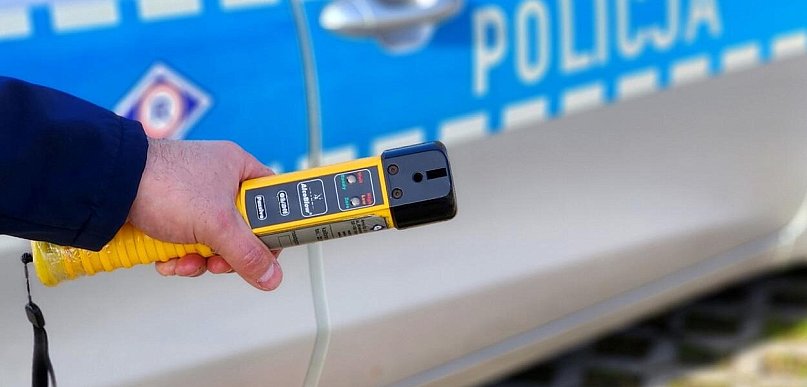 35-latek pędził 102 km/h w terenie zabudowanym. Surowa kara