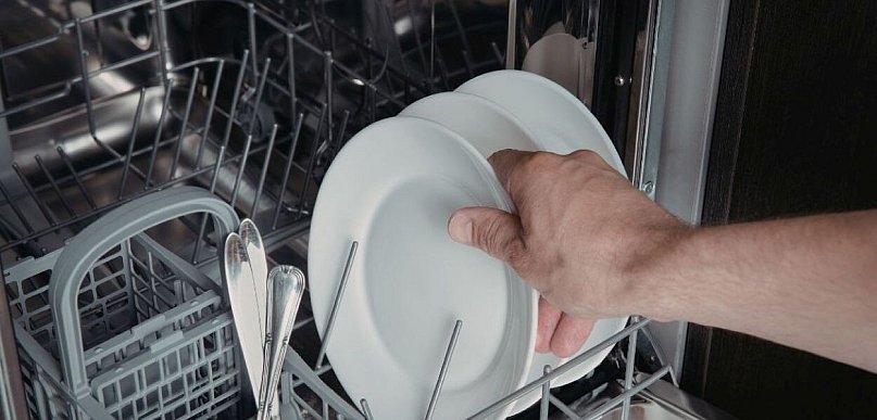 Nowoczesne zmywarki gastronomiczne: przegląd najciekawszych funkcji i rozwiązań