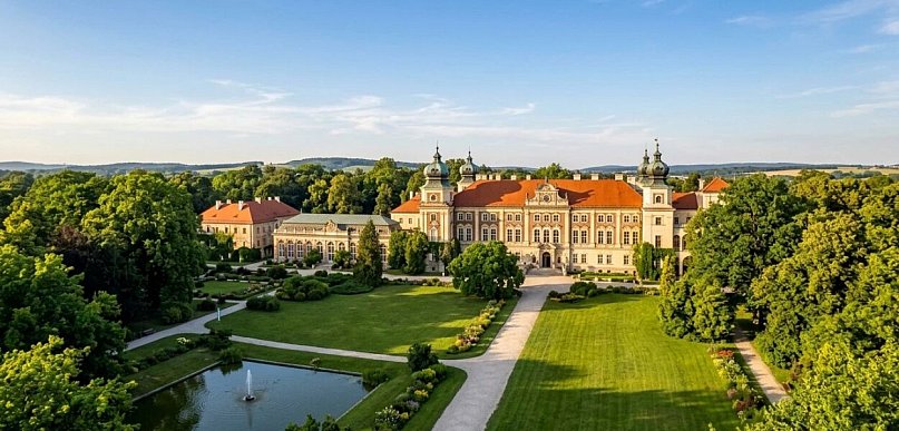 Podkarpacie samochodem — co warto zobaczyć w regionie, wyjeżdżając z Mielca lub Rz
