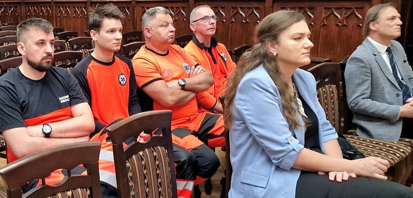 Coraz więcej agresji wobec ratowników medycznych
