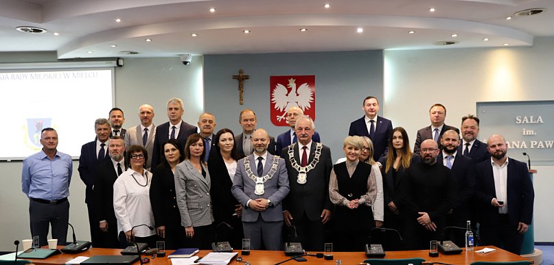 Jedna pyta, większość milczy. Oto aktywność mieleckich radnych