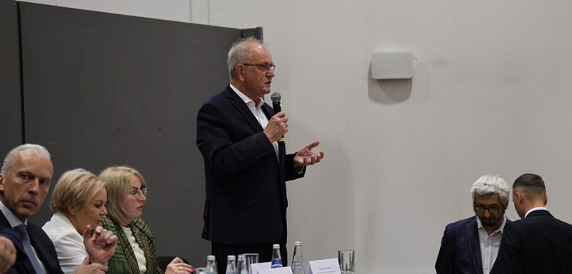 Fryderyk Kapinos: W sprawie konsolidacji wciąż jest więcej pytań niż odpowiedzi