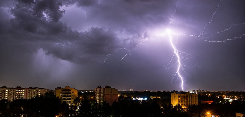 Upał, a później możliwe burze. IMGW ostrzega