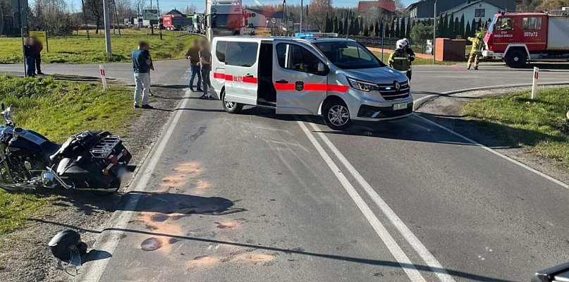 Nowe oznakowania nie pomogły. Wypadek na krzyżówce Dulcza - Żarówka! - 102002