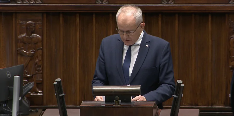 Marszałek Hołownia przerwał wystąpienie posła Fryderyka Kapinosa - 103068