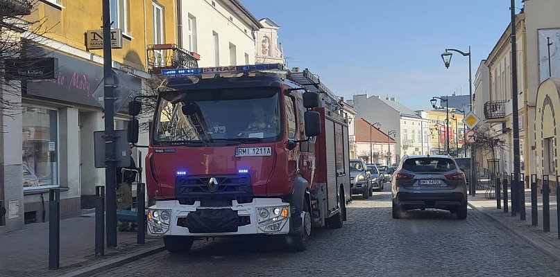 Uwaga! Niebezpiecznie na starówce! Służy w akcji